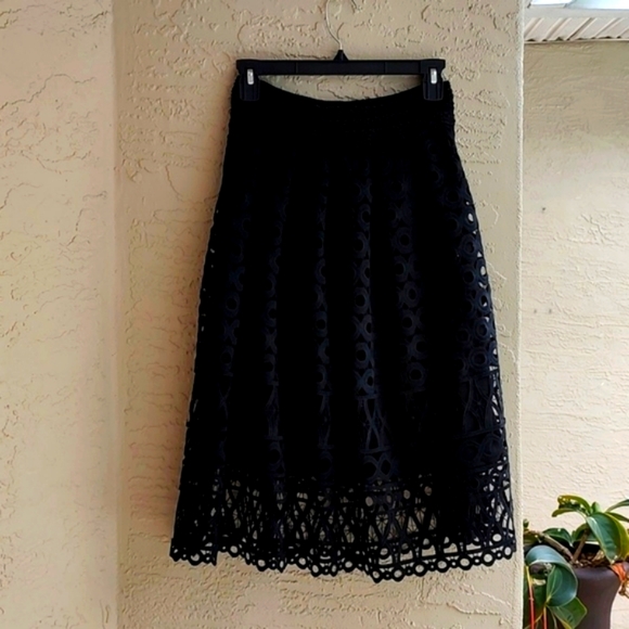 ROMEO&JULIET COUTURE Black lace skirt - Picture 2 of 14